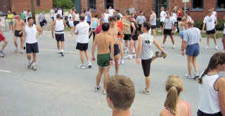 Ken Belvel and others running thier pace.